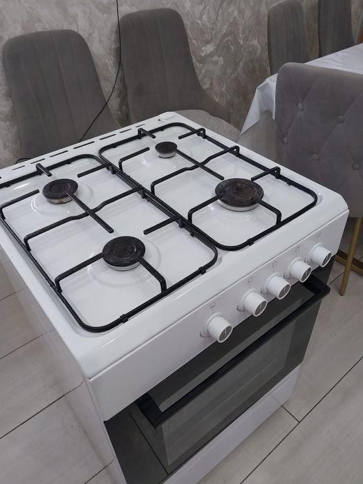 Продам газовую плиту