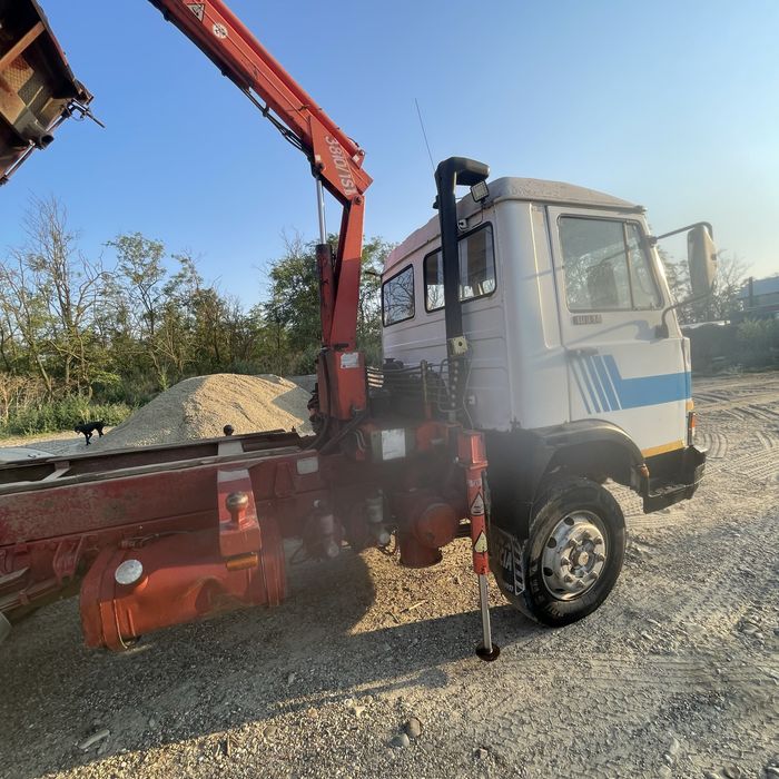 Vand iveco zeta, 7,5 tone, basculabil, macara