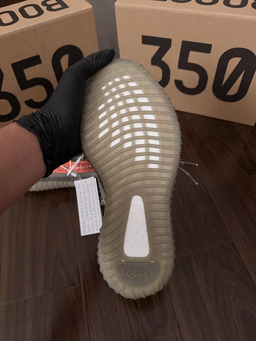 Yeezy beluga 350