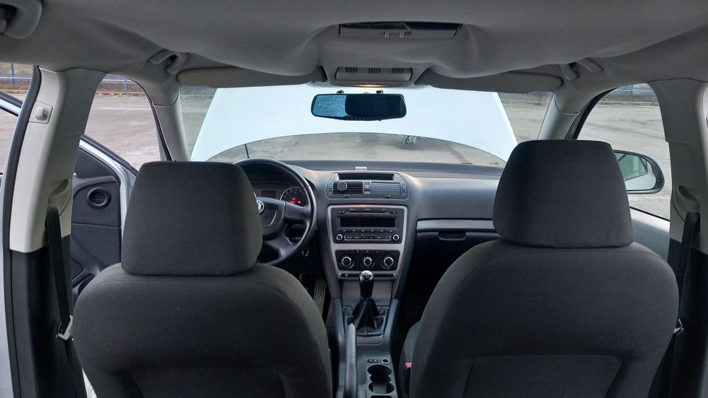 Vând skoda octavia 1.6 tdi combi din2012