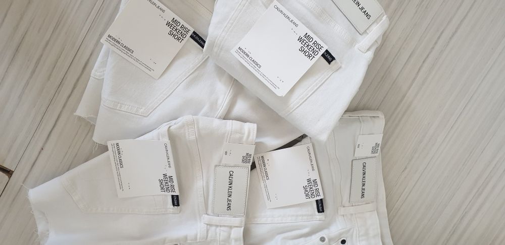 Calvin Klein Jeans Mid Rise Weekend Short  25 , 27, 29 НОВО ОРИГИНАЛ!