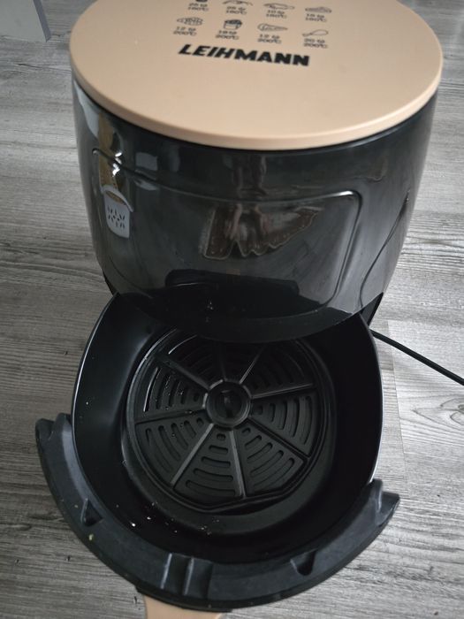 Vand friteuza cu aer cald