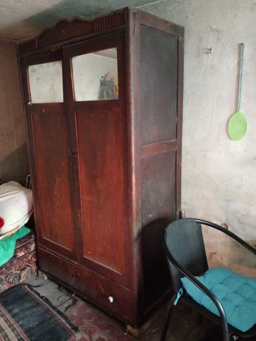 Дървен гардероб -160лв