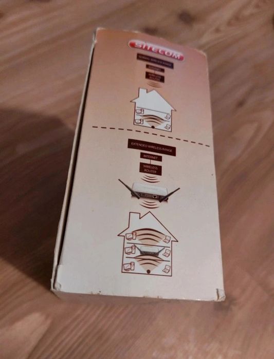 Vând Sitecom Wireless Range Extender 300N, perfect funcţional!