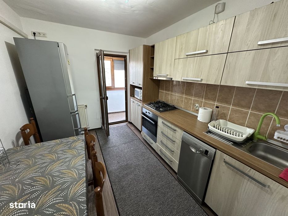 Apartament cu 2 camere de închiriere în zona Școlilor