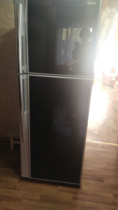 Продам холодильник Toshiba