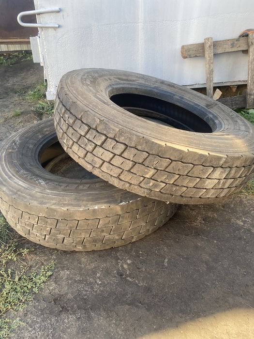 Безкамерные шины 11 22.5 грузовые