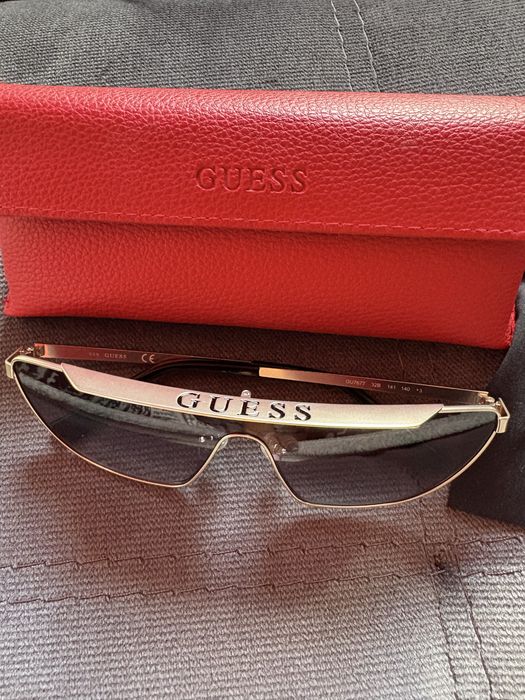 Слънчеви очила GUESS