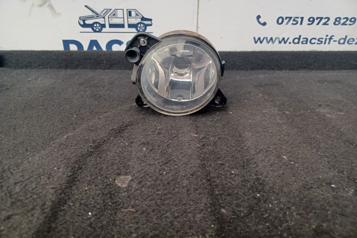 Proiector dreapta Volkswagen VW Transporter T5 [2003 - 2009] Microbuz