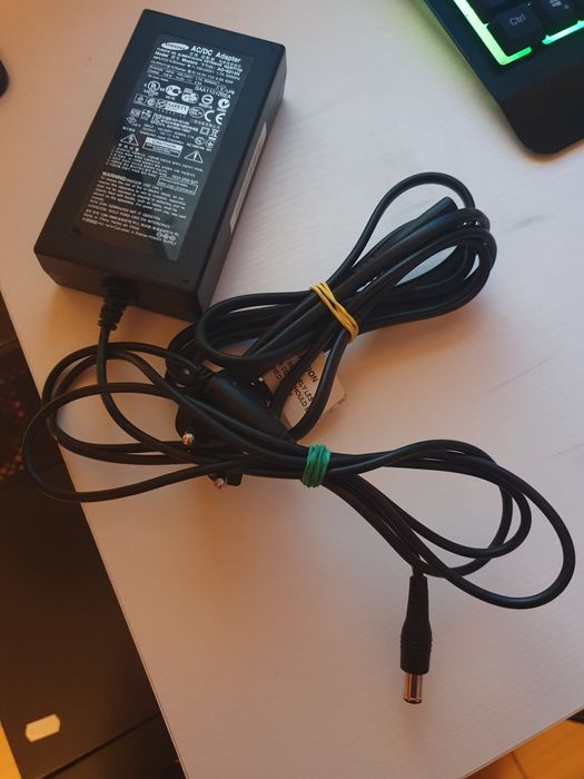 Monitor Samsung model S22A300B