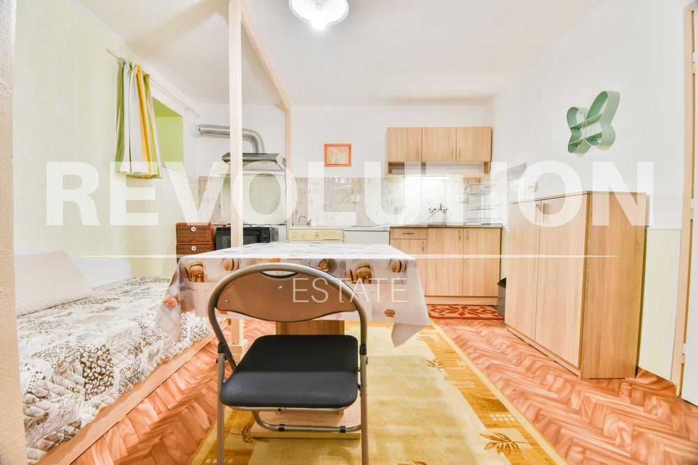 Дава се под наем Двустаен апартамент в София, Център - 45 кв.м за 511 € - Снимка #1