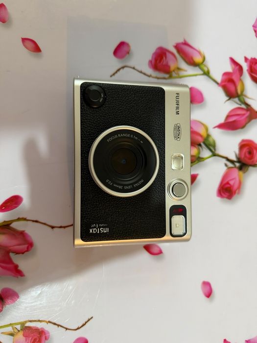 Фотоаппарат Instax mini evo