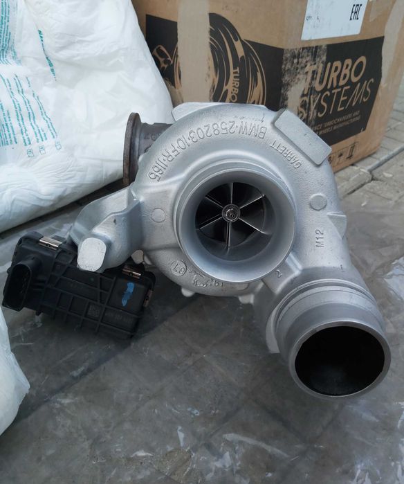 Хибридна Турбина 2565 за bmw f10 530d N57D30A