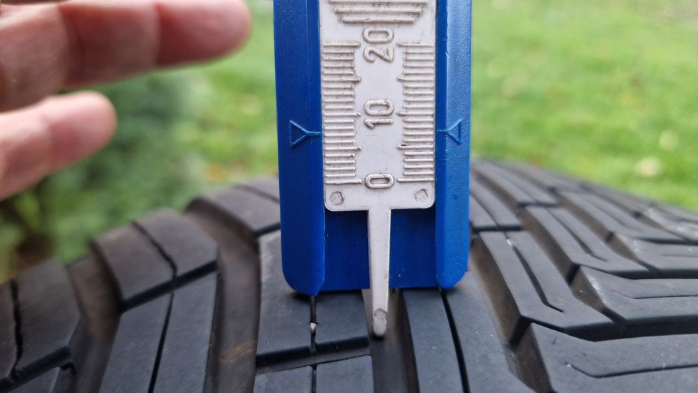 Anvelopa allseason 225 45 R 19 Continental