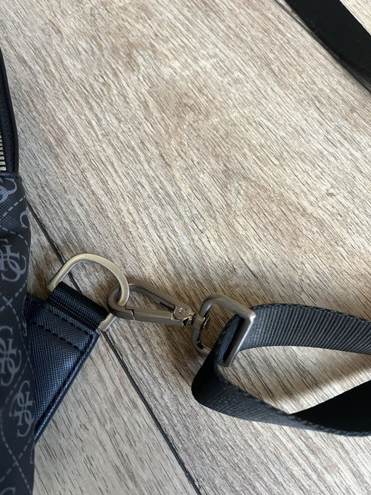 GUESS : Мъжка чанта  / Оригинал