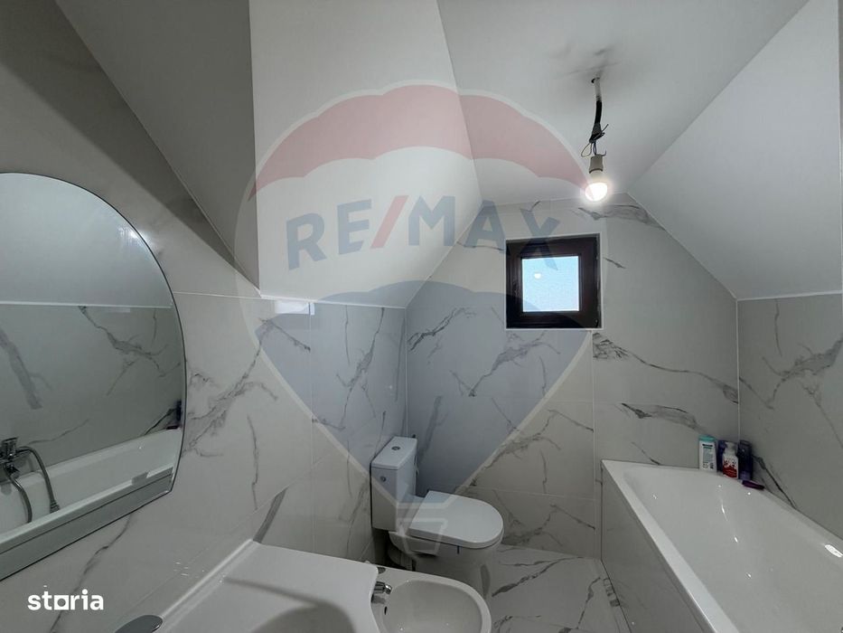Casă / Vilă cu 4 camere de vânzare comuna HEMEIUȘ