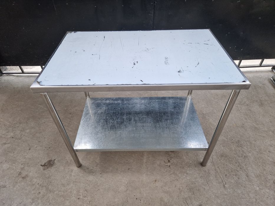 Стол металлический