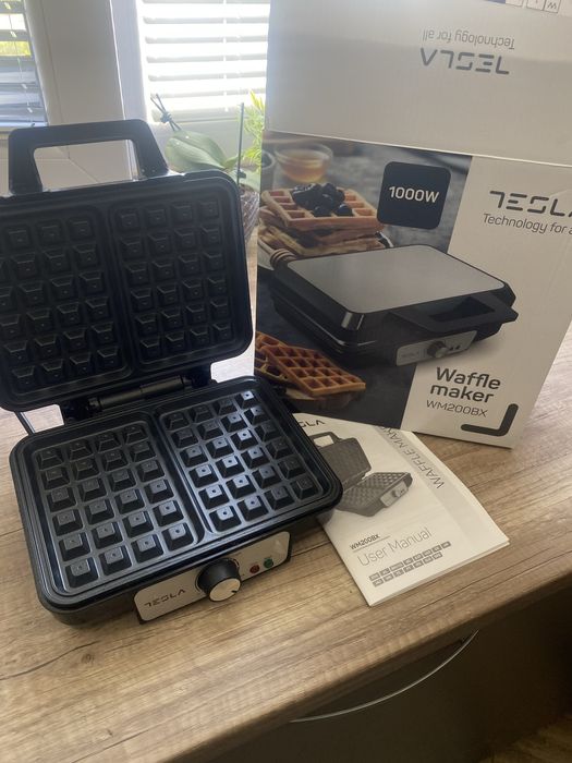 Гофретник Tesla WM200BX 1000w