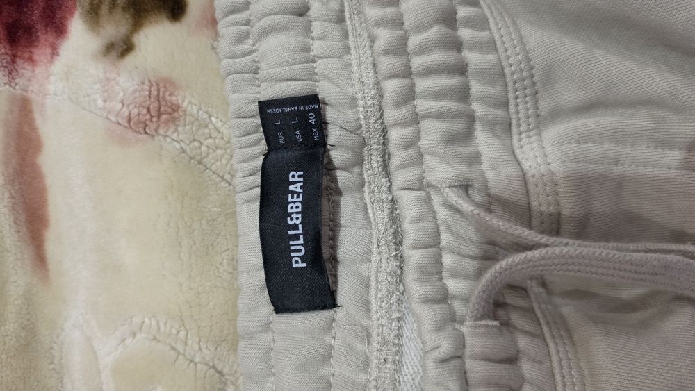 Pantaloni pull bear