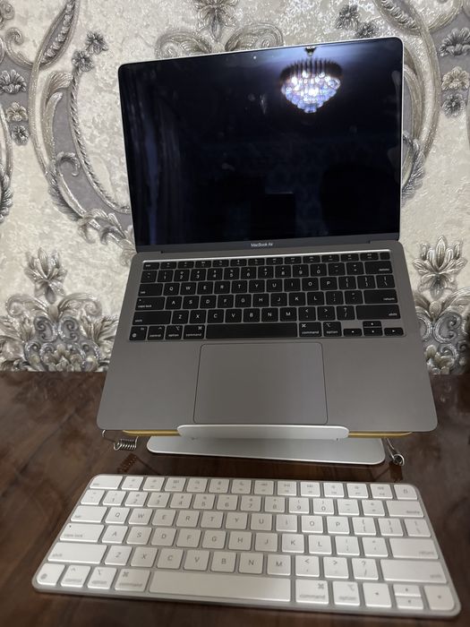 MacBook air M1 256
