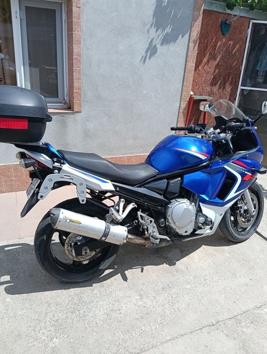 Vând Suzuki GSX 650 F