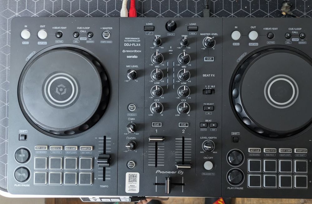 Consola Pioneer DJ FLX 4