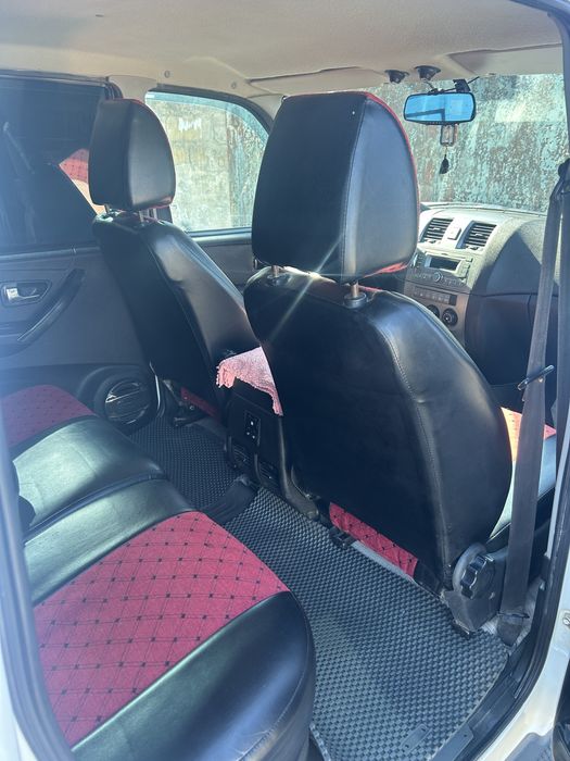 Машина Уаз патриот