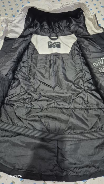 Продам куртку подростковую