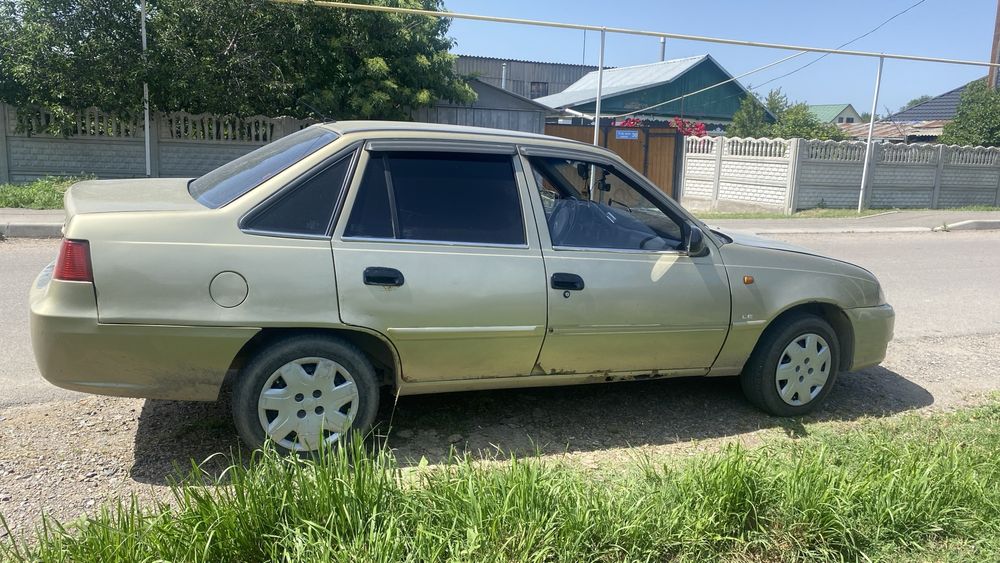 Продам DAEWOO NEXIA 2011