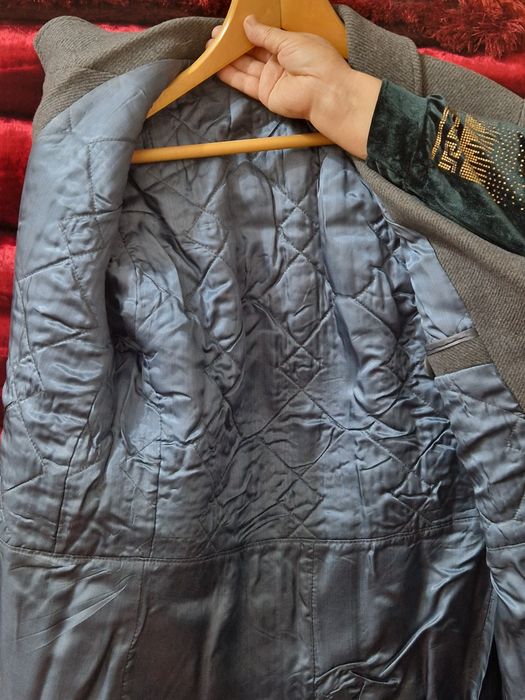Palto kulrang Belarusiyaniki