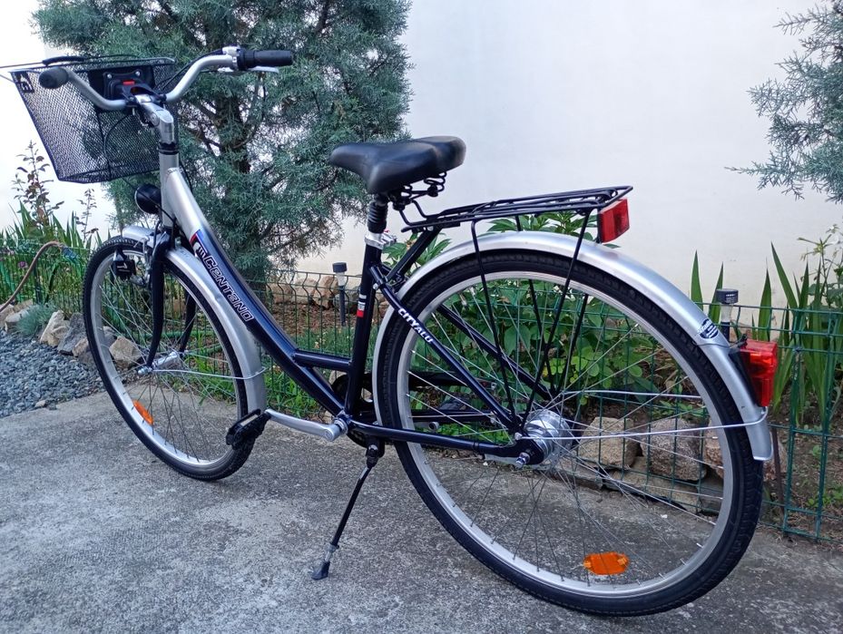 Vând bicicletă damă CENTANO,roți 28,cu 3 viteze Nexus,frână picior !