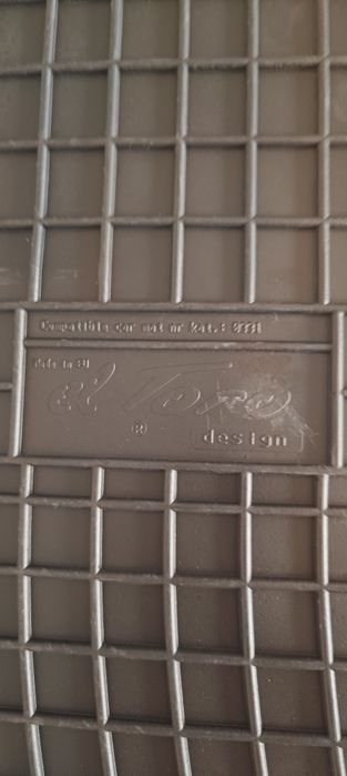 Гумени стеки за Дачия
