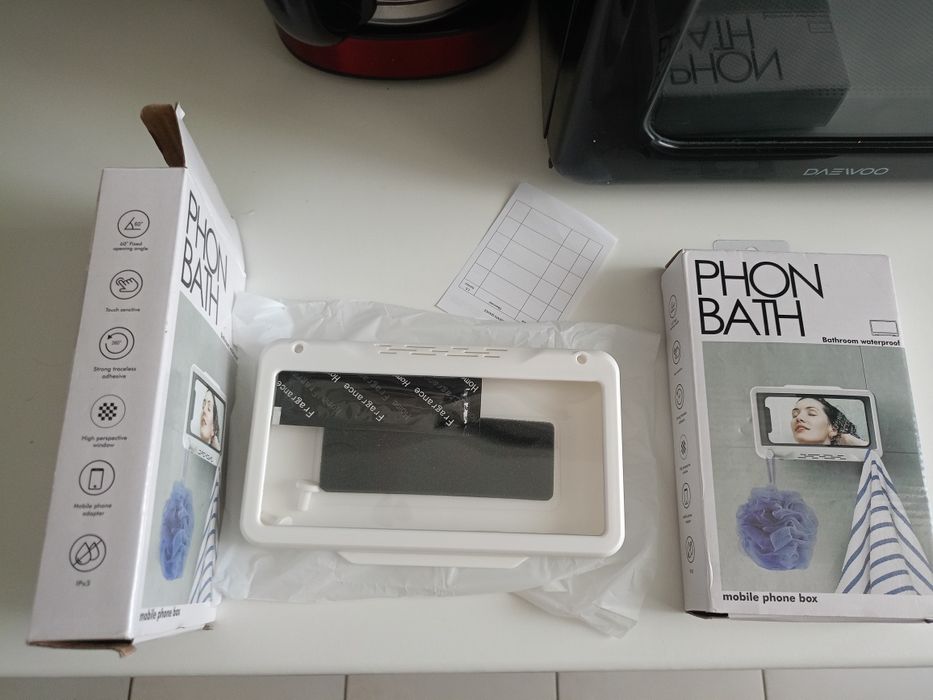 Vând suport baie, bucătărie pentru telefon până la 7",cu protecție apă