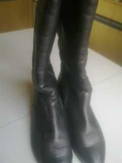 Продавам елегантни дамски кожени ботуши саламандър