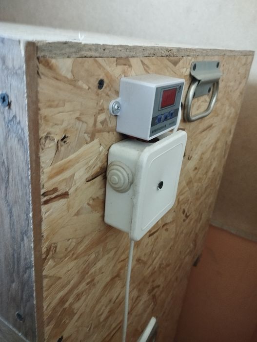 Брудер для  цыплят