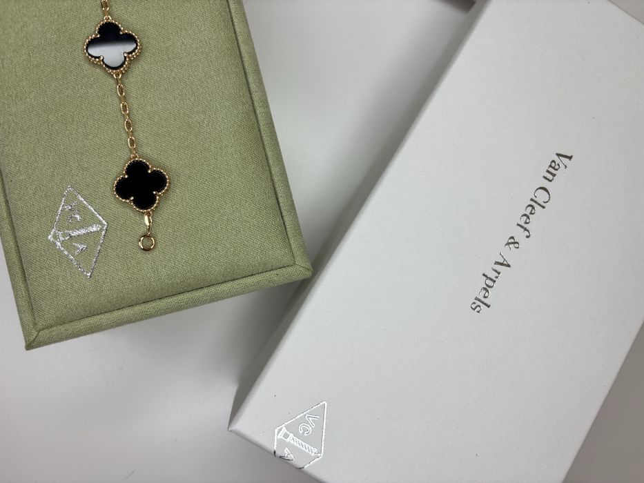 Van cleef/ гривна/ нова