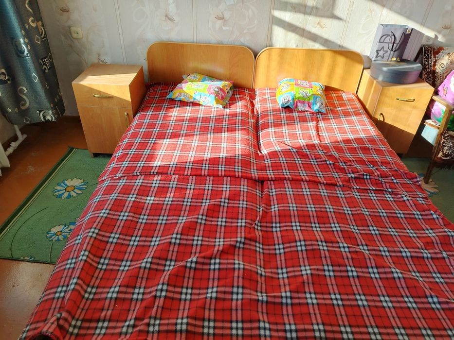 Спальный гарнитур