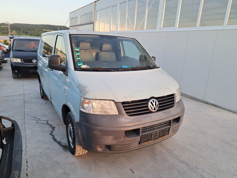 Фолксваген Т5 2.5TDI VW TRANSPORTER T5 2.5TDI 131к.с САМО НА ЧАСТИ