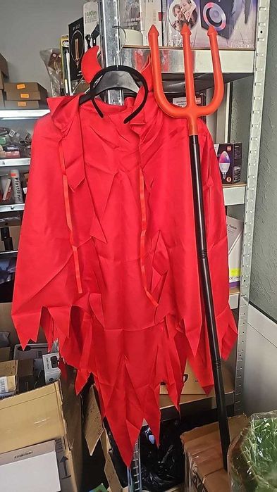 Комплект костюм за Хелоуин Дявол, червен назъбен плащ, рога