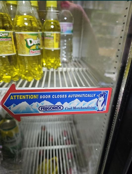 Хладилна витрина двойна вертикална