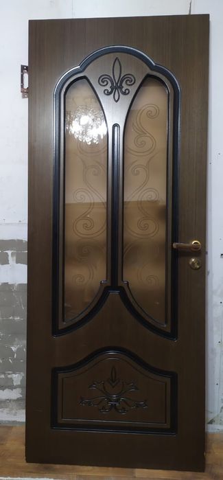 Продаётся двери комнатные