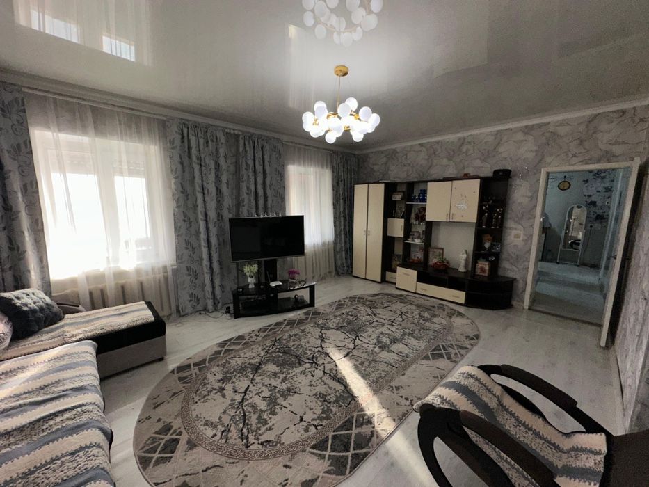 Продам частный,жилой дом 4 сотки.