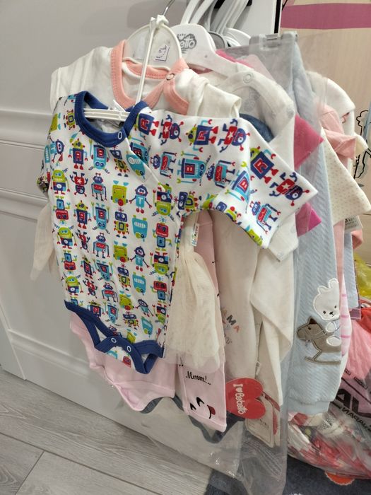 Продам детские вещи