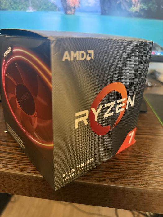 Ryzen 7 3700X box, complet, cooler wraith prism nou
