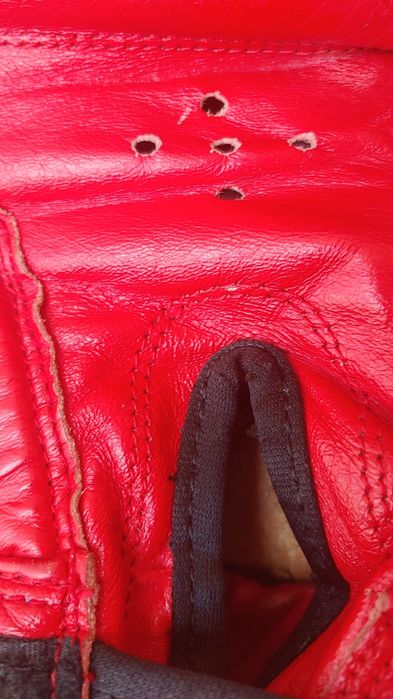 Боксёрские перчатки