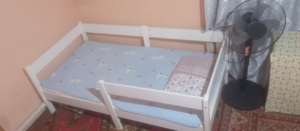 Продам детскую кроватку