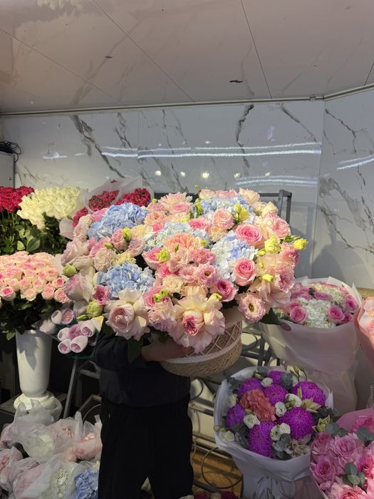 Букеты цветов много видов