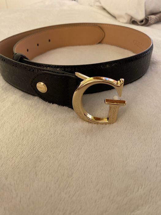 Чисто нов колан Guess