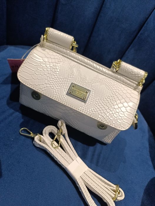 Недорого!Компактная и удобная сумочка Dolce Gabanna
