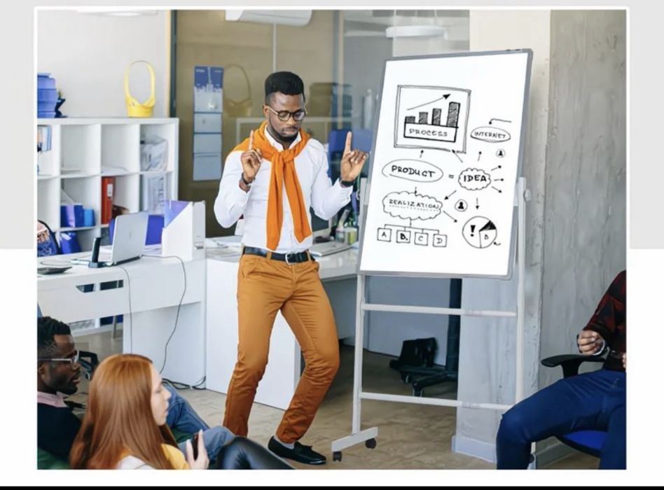 Вертикальная двусторонняя учебная доска — отличное состояние